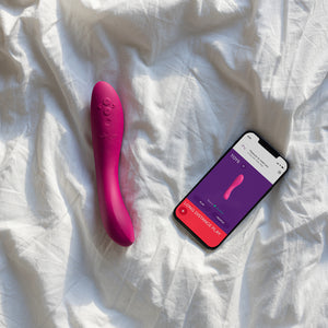 We-Vibe Rave 2 Twisted G-Spot Vibrator - Thorn & Feather