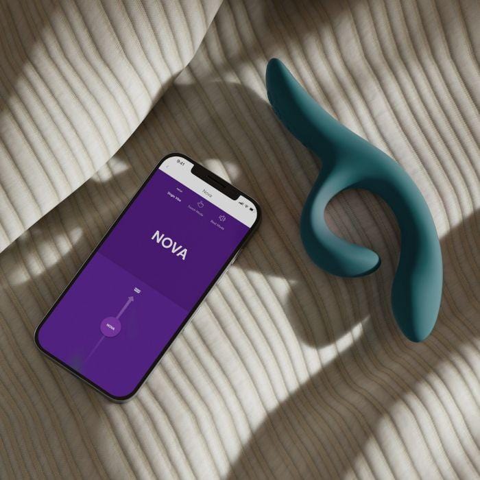 We-Vibe Date Night Couple's Vibrator Set - Green Velvet - Thorn & Feather